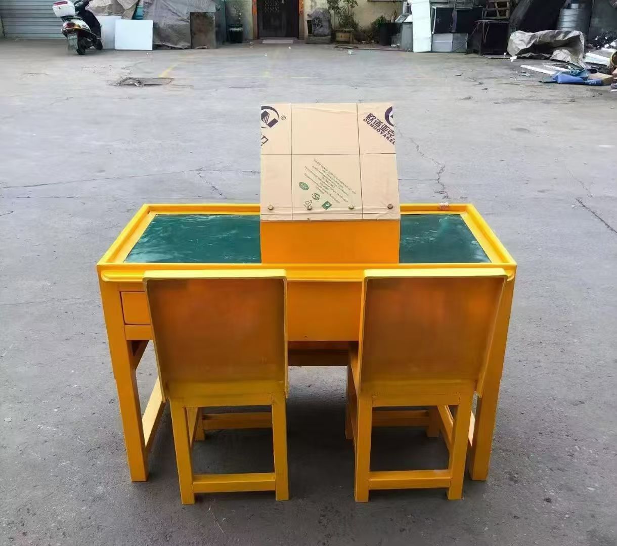 赫章防静电导通桌井下煤矿火工品发放桌：危险品流转的安全守护者